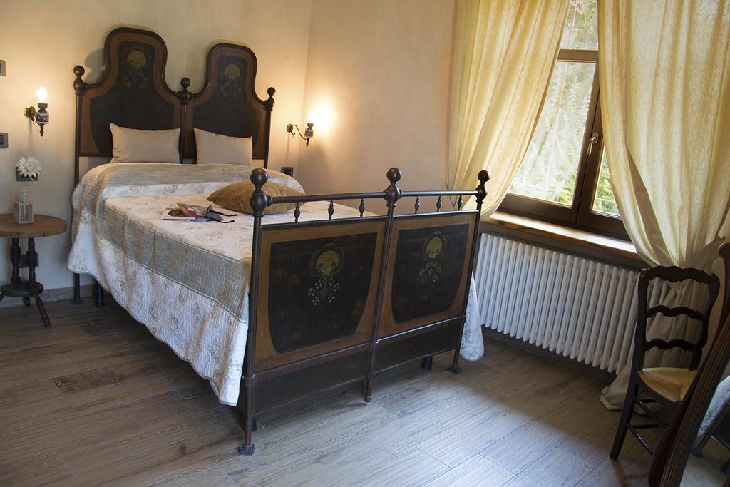 Villa Laura Castellinaldo Room photo